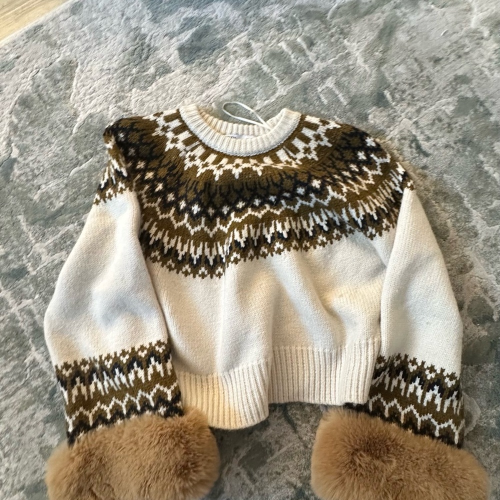 Zara Cream and Brown Patterned Sweater with Faux Fur Cuffs